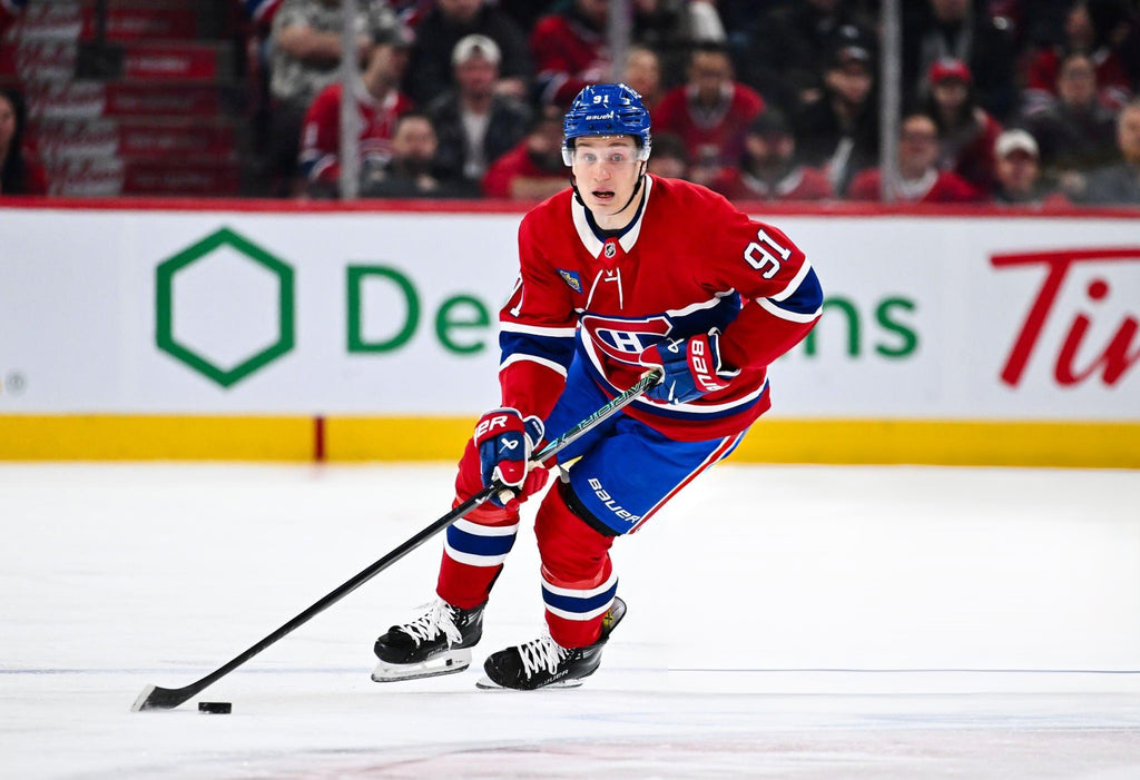 PRE-ORDER - Oliver Kapanen Autographed Photo - Action