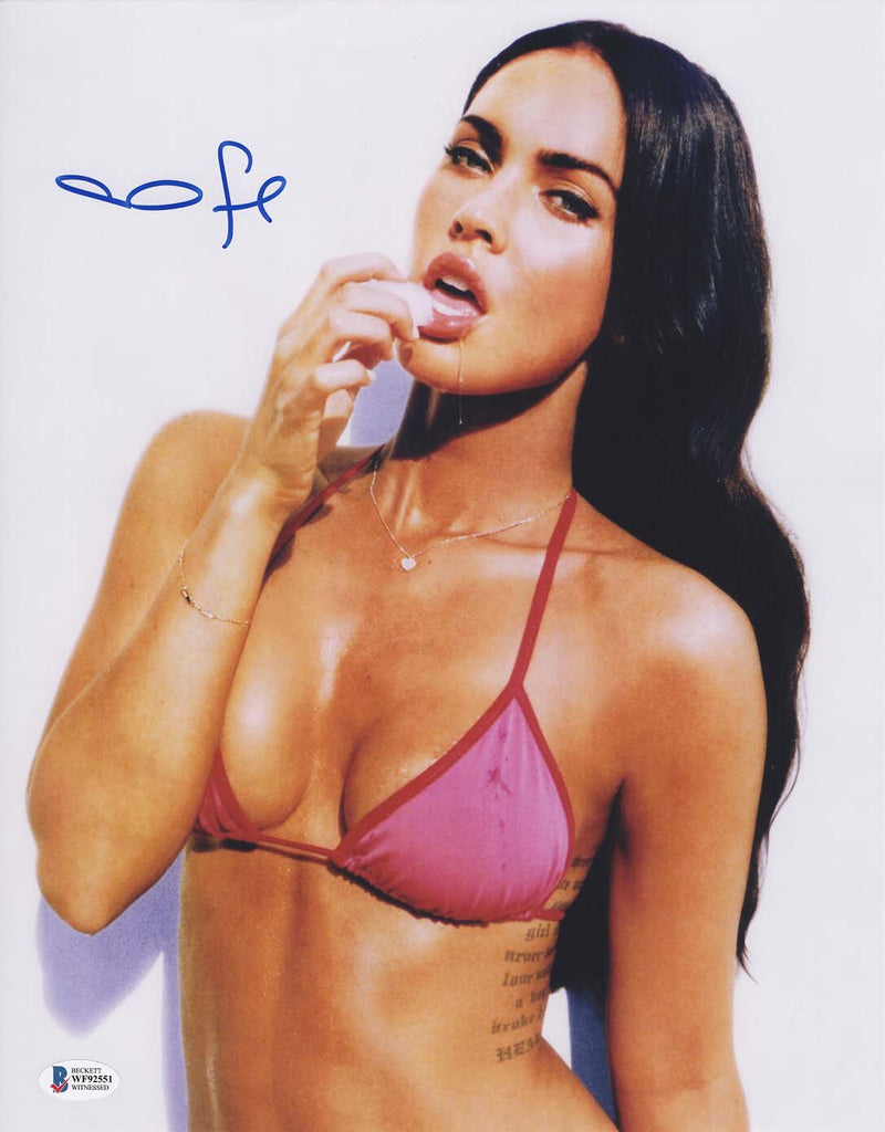 (PAST AUCTION) <br> LOT 86: MEGAN FOX AUTOGRAPHED 11X14 PHOTO