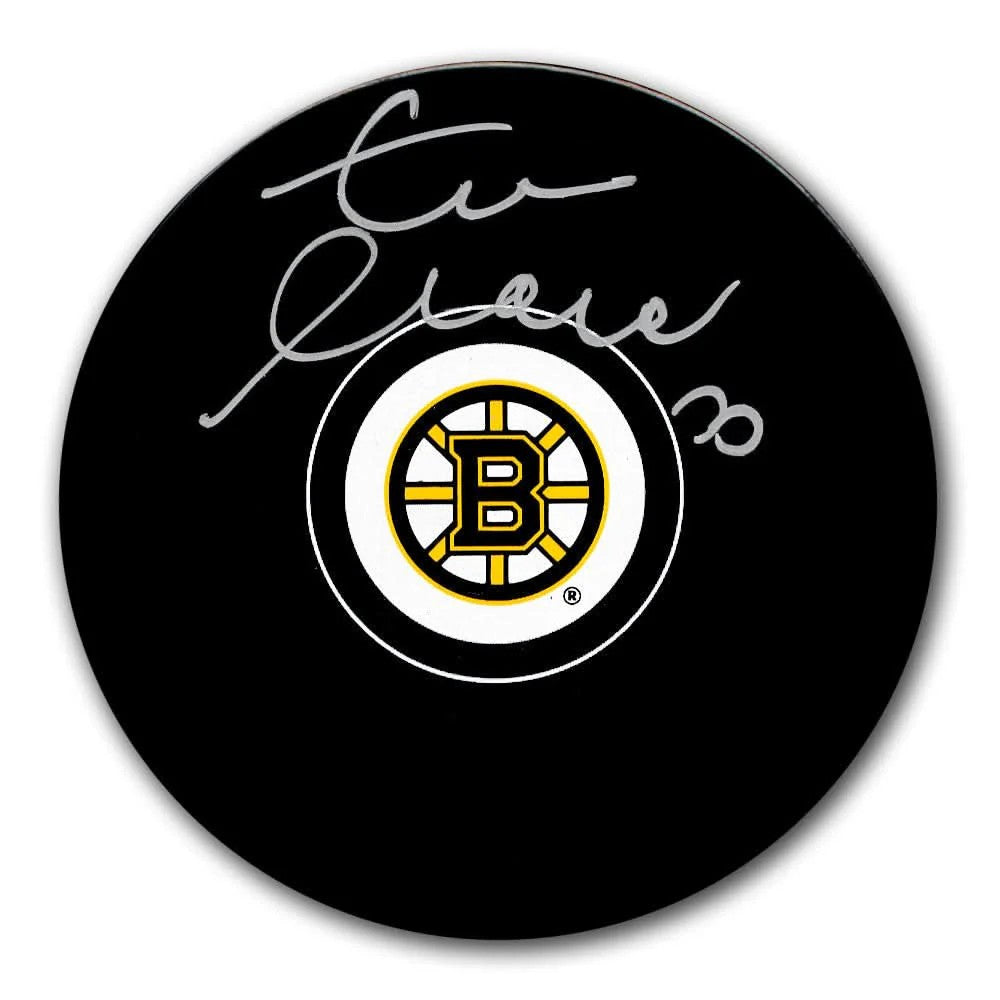 Zdeno Chara Boston Bruins Autographed Puck - Logo