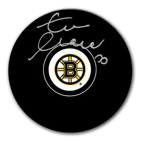 Zdeno Chara Boston Bruins Autographed Puck - Logo