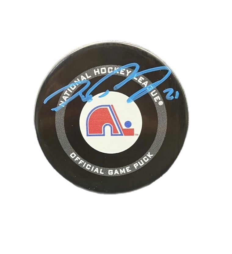 (PAST AUCTION) <br> LOT 116: PETER FORSBERG AUTOGRAPHED OFFICIAL GAME PUCK