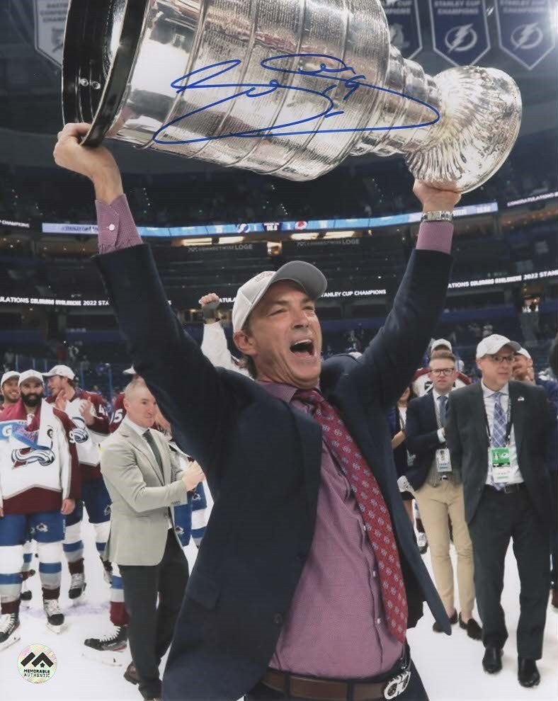 Joe Sakic Autographed 8x10 Photo - Stanley Cup