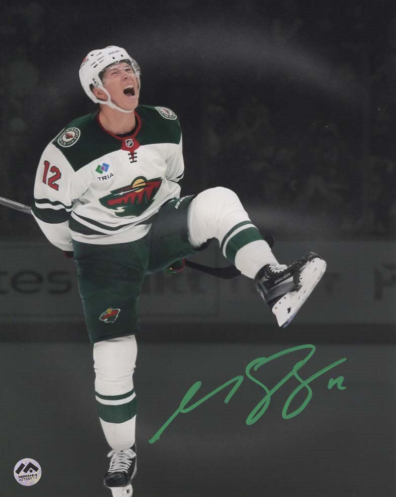 Matthew Boldy Autographié Photo 16x20 - Célébration (BP)