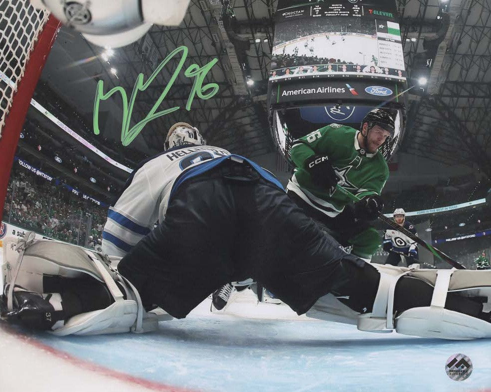 Mikko Rantanen Autographié Photo 8x10 - Vue Net